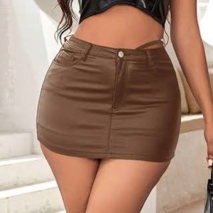 NWT • Chocolate Brown Faux Leather Mini Skirt🌟